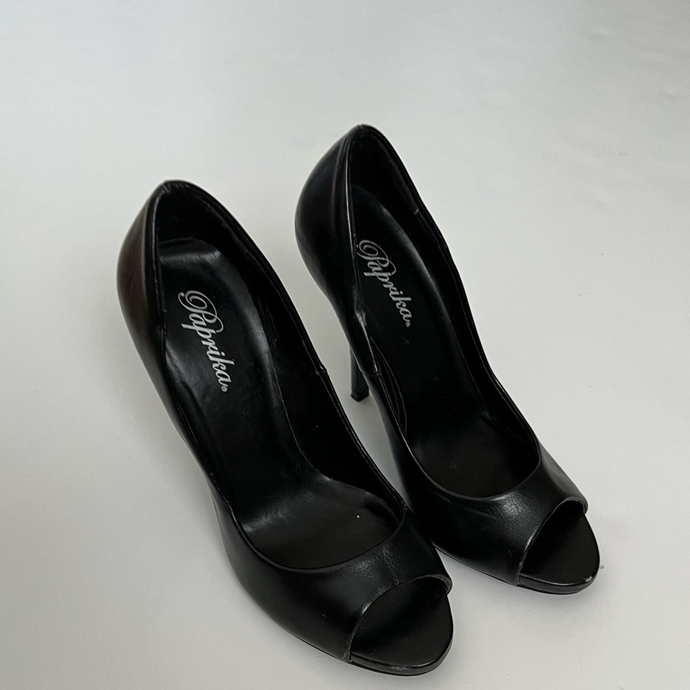 Black Peep-toe Heels